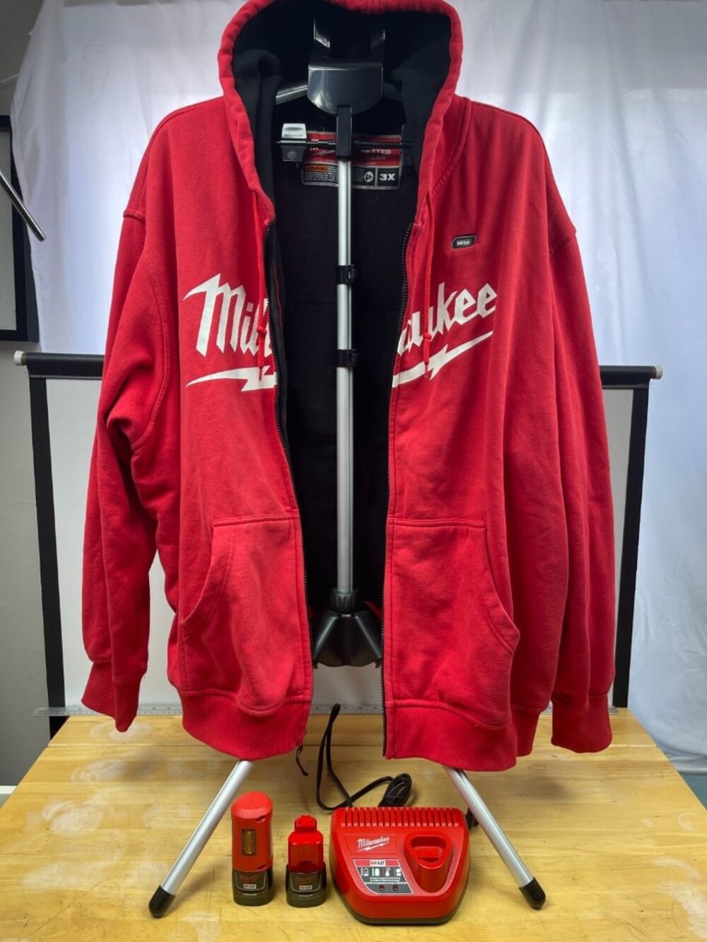 Milwaukee M12 Heated Hoodie Jacket Red 3X w Charger 2 Batteries Tested